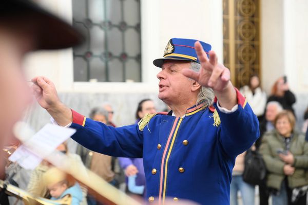 Έγινε Ντόρος στο κέντρο της καρναβαλικής Πάτρας