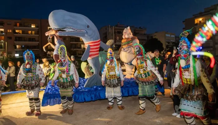 Το Πατρινό Καρναβάλι στις συνοικίες. Οι δράσεις της 1ης Αποκριάτικης Γιορτής Παραδοσιακών Δρώμενων