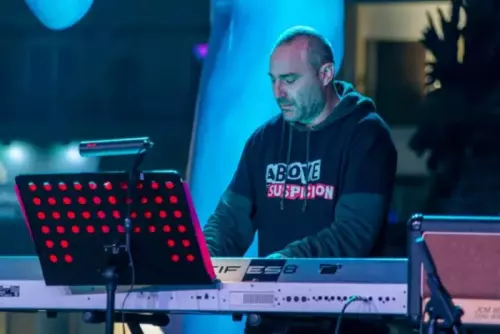 In-the-heat-of-…-Carnival-13