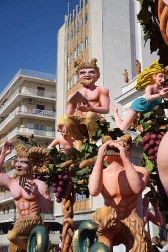 ΜΕΓΑΛΗ-ΠΑΡΕΛΑΣΗ-2026-27